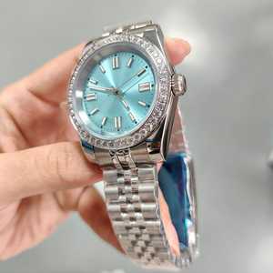 2025 Montre mécanique de luxe pour hommes haut de gamme avec bracelet en acier, incrustations de diamants et cadran bleu avec chiffres romains - Product Image 4