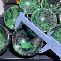 Vente en gros de pierres précieuses naturelles : Zoisite rubis, bol rond, cristal sculpté réactif aux UV pour la guérison et la décoration intérieure