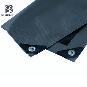 יריעת ברזנט שחורה מצופה פוליאתילן BLUEWELL 150 גרם - עמידה למים, רוח, שמן, ייבוש מהיר, גמישות בינונית, לשימוש חיצוני, חקלאות, בנות - Product Image 3