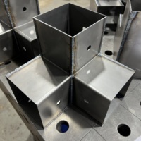 Support triangulaire en acier au carbone de calibre lourd soudé MIG, lot cohérent pour support de système de convoyeur