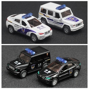 Modèle de voiture de police et d'<span class=keywords><strong>ambulance</strong></span> en métal à l'échelle 1/<span class=keywords><strong>64</strong></span> avec fonction d'ouverture des portes, emballage en sac OPP, figurine et porte-clés - Product Image 3