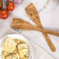 Spatule de cuisine large en bois d'olivier, antiadhésive et résistante à la chaleur, ustensile de cuisine personnalisé