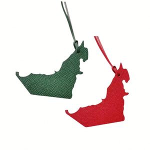 Breloque de sac en cuir PU multicolore en forme de carte des Émirats arabes unis, porte-clés contour des Émirats arabes unis, pendentif à suspendre, étiquette décorative pour bagages, souvenir - Product Image 1