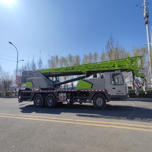 Grúa Móvil sobre Camión ZOOMLION ZTC250 de 25 Toneladas, Marca Líder China, con Pluma Principal en Forma de U de 4 Secciones, en Stock - Product Image 4