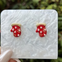 Boucles d'oreilles de la série Noël de perles artificielles incrustées de cuivre plaqué or 18 carats à la mode avec plusieurs styles