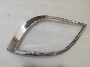 Pour <span class=keywords><strong>DAF</strong></span> XF106 pour PIÈCES DE CARROSSERIE DE CAMIONS EUROPÉENS RH1922031 2011377 1798458 LH1922030 2011376 1798457 BANDE DE PHARES CHROMÉE - Product Image 4