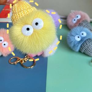 พวงกุญแจตุ๊กตาปอมปอมขนนุ่มสุดฮิต น่ารักสไตล์การ์ตูน เหมาะสำหรับเป็นของขวัญส่งเสริมการขาย - Product Image 4