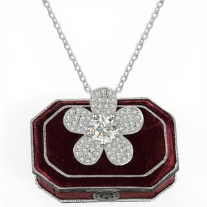 Collier en argent sterling S925 plaqué rhodium avec pendentif fleur et chaîne à maillons, moissanite taille brillant à griffes, bijoux fins - Product Image 3