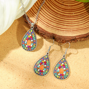 Parure Collier Goutte d'Eau et Boucles d'Oreilles en Alliage et Résine, Style Bohème Tendance pour Femme - Product Image 4