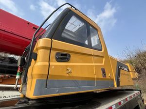 Grúa SANY STC750S Usada de 75 Toneladas con Motor y Rodamientos, Peso de 750 kg, en Estado de Funcionamiento - Product Image 4