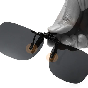 แว่นกันแดดโพลาไรซ์ป้องกันรังสียูวี 400 สำหรับคนสายตาสั้น แบบหนีบ  ขายดี รับทำโลโก้ตามสั่ง MOQ ต่ำ มองเห็นได้ในเวลากลางคืน - Product Image 3