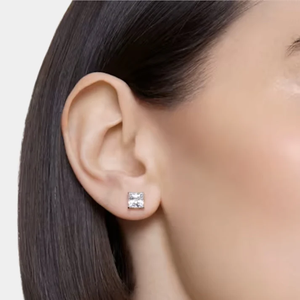 Boucles d'oreilles modernes en diamant de style princesse, bijoux élégants et tendance avec un savoir-faire de qualité supérieure et des pierres carrées étincelantes - Product Image 2