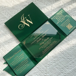 Luxury Emerald Green Velvet Hardcover Wedding Invitation Set Gold Foil Clear Acrylic <strong>Card</strong> Handmade 2mm/3mm Thick Stylish Paper - Product Image 1