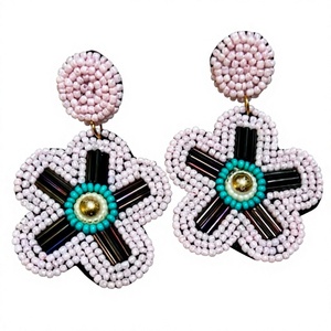 Boucles d'oreilles personnalisées bohèmes en perles de verre multicolores, brodées à la main, plaquées or, pour fêtes, fiançailles, cadeaux, mariages - Product Image 1
