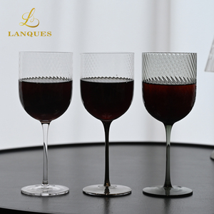 Verre à vin rouge et <span class=keywords><strong>blanc</strong></span> en cristal sans plomb, motif ondulé, soufflé à la main, design européen classique, idéal pour la maison et les réceptions <span class=keywords><strong>de</strong></span> mariage – Meilleure vente - Product Image 3