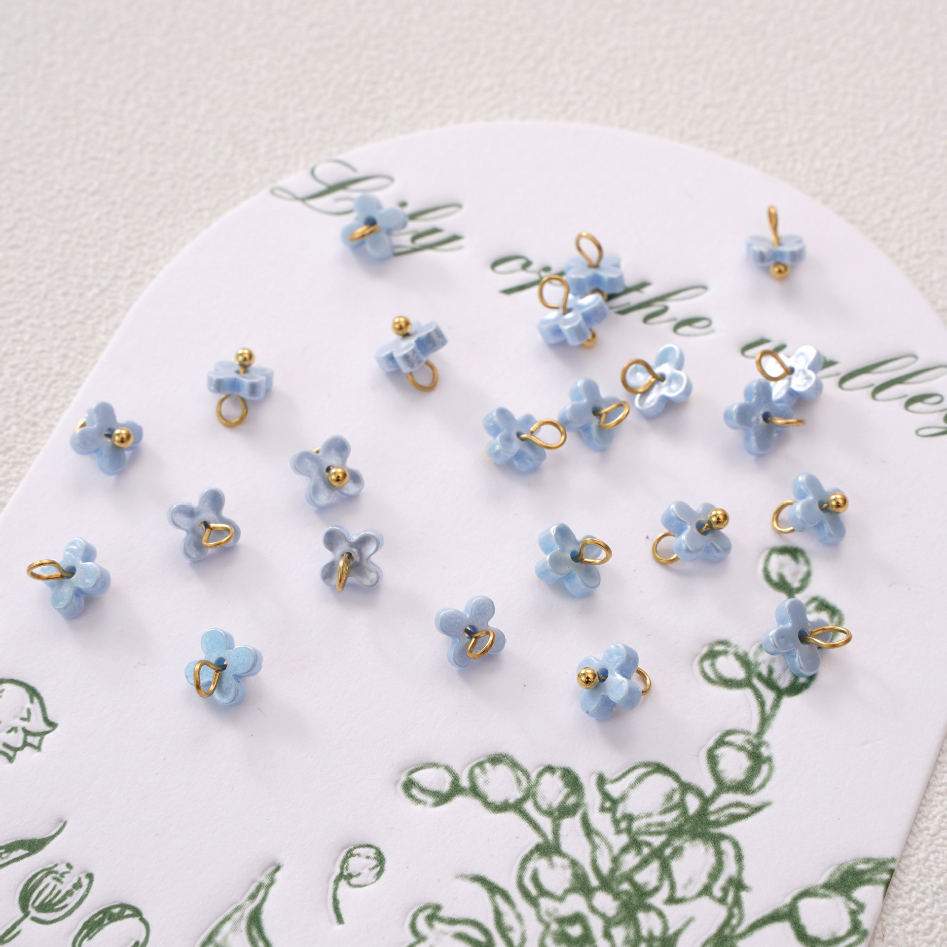 Four-petaled flower 5mm blue