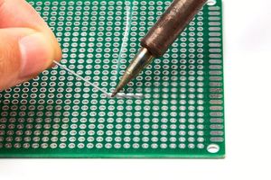 Carte PCB double face de 20 pièces (2X8 3X7 4X6 5X7 CM) Kit de prototypes FR4 étamés pour le bricolage. - Product Image 6