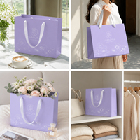Sac en papier kraft recyclable de luxe pour boutique de détail, impression UV du logo, sérigraphie, pelliculage mat, pour exposition et mode