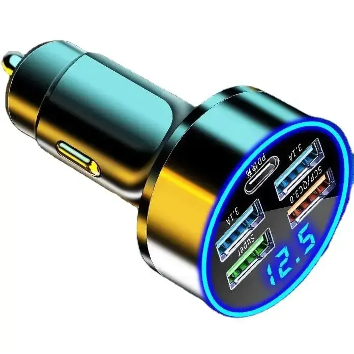2023 nuovo prodotto 4 USB e 1 USB C caricabatterie per telefono veloce per auto con Display a LED caricabatterie per auto