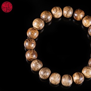 Pulsera de Madera de Agar Natural de Malasia, Cuentas Redondas de 10 mm, Alto Contenido de Aceite, Aroma Intenso, Joyería Hecha a Mano - Product Image 2