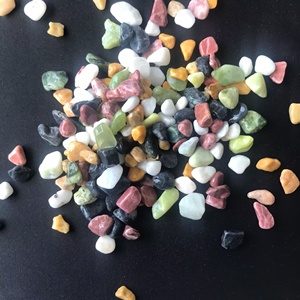 Chips de piedra multicolor vibrantes Impresionantes suelos de terrazo Diseños decorativos de hormigón Guijarros lavados naturales - Product Image 4