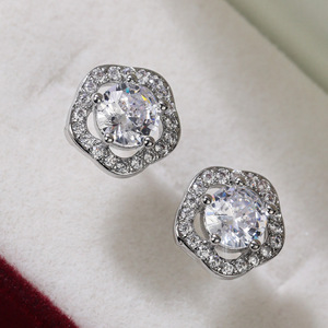 Romantic Heart Crystal Stud Earrings Claw Set Wedding Jewelry for Women - Product Image 6
