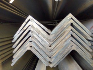 <span class=keywords><strong>Barre</strong></span> d'angle en acier <span class=keywords><strong>galvanisé</strong></span> à chaud 30x30 40x40 50x50mm, égal et inégal, norme Q235 GB, pour la construction - Product Image 4