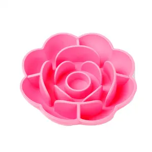 Customized Dog Slow Feeder Food Bowl Silicone Flower Shaped Cat Lick Mats