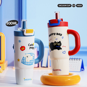 Gobelet isotherme vertical à motifs de dessins animés 800 ml, en acier inoxydable SUS304, avec couvercle en PP, paille, joint en silicone, grande poignée, tasse de voyage pour café, logo personnalisé - Product Image 1