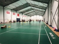 Tente de sport professionnelle de grande envergure pour l'extérieur Couverture en PVC Structure en A Tennis Football Pickleball Padel Court Tente Exposition