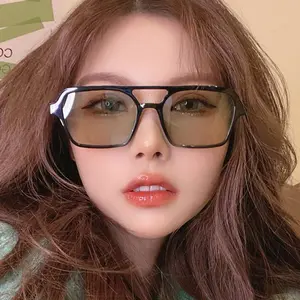 Gafas de Sol de Aviador Vintage DLL334 con Lentes de Color Tintado, Montura Cuadrada Estilo Tony Stark 2021, Gafas de Moda DL para Mujer - Product Image 1