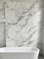 Panneaux muraux de salle de bain modernes en PVC brillant ignifuge, largeur 1000 mm, étanches pour douche d'appartement (Royaume-Uni)