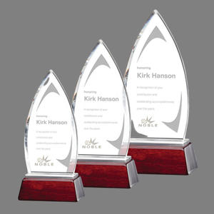 Trophée Noble Executive Award en cristal K9 en forme de flamme, sur base en bois, avec logo gravé sur mesure, pour reconnaissance professionnelle ou cadeau d'entreprise - Product Image 1