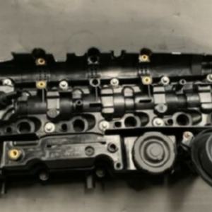 Couvercle de soupape supérieur de culasse de moteur 11127810584 pour BMW N47 - Product Image 5