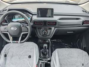 NOUVEAU SWM Great Tiger SUV-7-seater à essence Transmission manuelle Intérieur sombre Arrière Best-seller Afrique Asie centrale Amérique du <span class=keywords><strong>Sud</strong></span> - Product Image 4