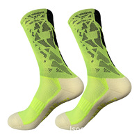 Chaussettes de football antidérapantes en gros pour hommes et femmes, chaussettes de sport respirantes avec logo personnalisé, chaussettes de football athlétiques à grip antidérapant