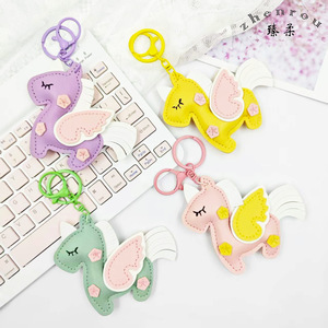 Elegante Portachiavi con Charm Volante, Graziosa Figura di Pegaso, Portachiavi Unicorno Fatto a Mano <span class=keywords><strong>in</strong></span> Pelle PU per Regali - Product Image 1