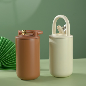 Bouteille d'eau en acier inoxydable 304 de qualité alimentaire avec poignée et paille, pour usage extérieur, bureau et voiture, avec logo personnalisé, vente en gros - Product Image 2
