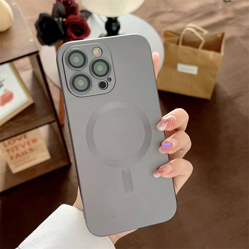 สีเทาเข้ม