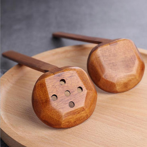 Venta a granel de <span class=keywords><strong>la</strong></span> <span class=keywords><strong>olla</strong></span> caliente Ramen Buffet cucharón <span class=keywords><strong>restaurante</strong></span> de madera cucharas de servir para <span class=keywords><strong>la</strong></span> cocina - Product Image 4