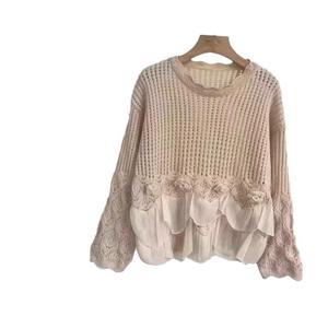 เสื้อสเวตเตอร์ถักสำหรับผู้หญิง ตกแต่งผ้าตาข่าย คอทรงกลม แต่งระบายชายเสื้อ ลายดอกไม้ 3 มิติ สไตล์ลำลอง ทรงหลวม แฟชั่น - Product Image 1