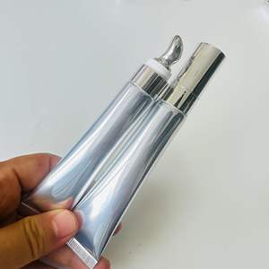 चांदी का निचोड़ अनब्रांडेड सामान्य लिप प्लम्प हाइलूरॉन एसिड लिप फिलर लिप प्लम्पर निजी लेबल के साथ - Product Image 4