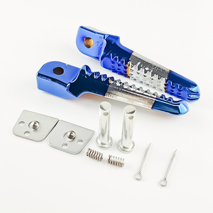 Pedal de Motocicleta Qiangye, Aleación de Aluminio CNC, Modificación Universal, Resistente al Desgaste, Azul, Plateado, Dorado, Rojo - Product Image 1