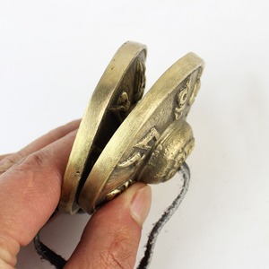 Tipitaka <span class=keywords><strong>Tibetan</strong></span> tingsha Cymbal chuông thủ công trong Nepal âm thanh chữa bệnh Thiền Chuông 6.5 cm cho âm thanh chữa bệnh - Product Image 4