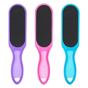 Lime à pieds en plastique double face de style européen pour éliminer les peaux mortes et les callosités, adaptée à un usage domestique, pour les pieds. - Product Image 5