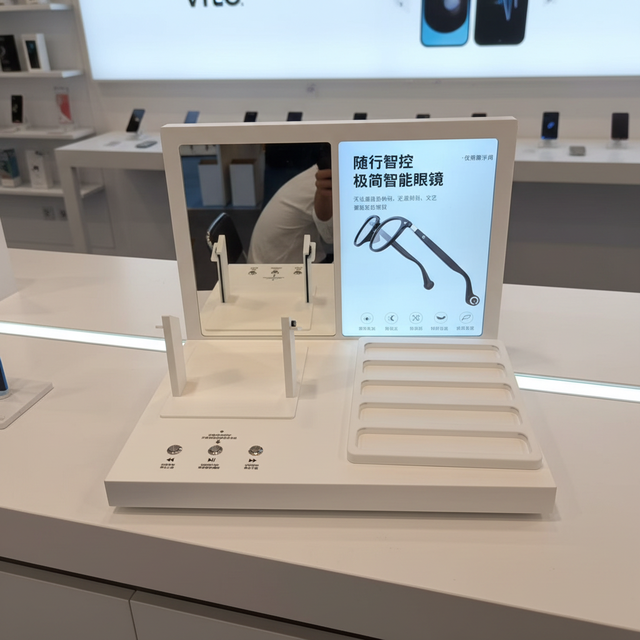 Custom High Quality Acrylic Display Stand Smart Glasses Display Countertop AI Glasses Display Stand with Lights and Mirror
