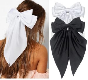 Presilha de Cabelo Francesa com Laço Grande de Cetim de Poliéster e Fita de Seda Longa - Grossa e Durável - Product Image 5