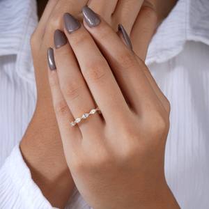 Elegante Anillo de Eternidad de Moissanita con Corte Marquesa en Oro de 14K, Impresionante Anillo de Boda con Forma de Hoja para Mujer, Regalo de Joyería Único - Product Image 2