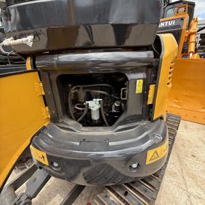 Petite pelle Komatsu PC35 pour la décoration de la maison vente quasi d'occasion avec composants essentiels moteur de pompe - Product Image 5