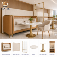 Ensemble de mobilier de luxe pour hôtel et restaurant avec tables en marbre, chaises de salle à manger, banquettes, comptoir de buffet et tabourets de bar